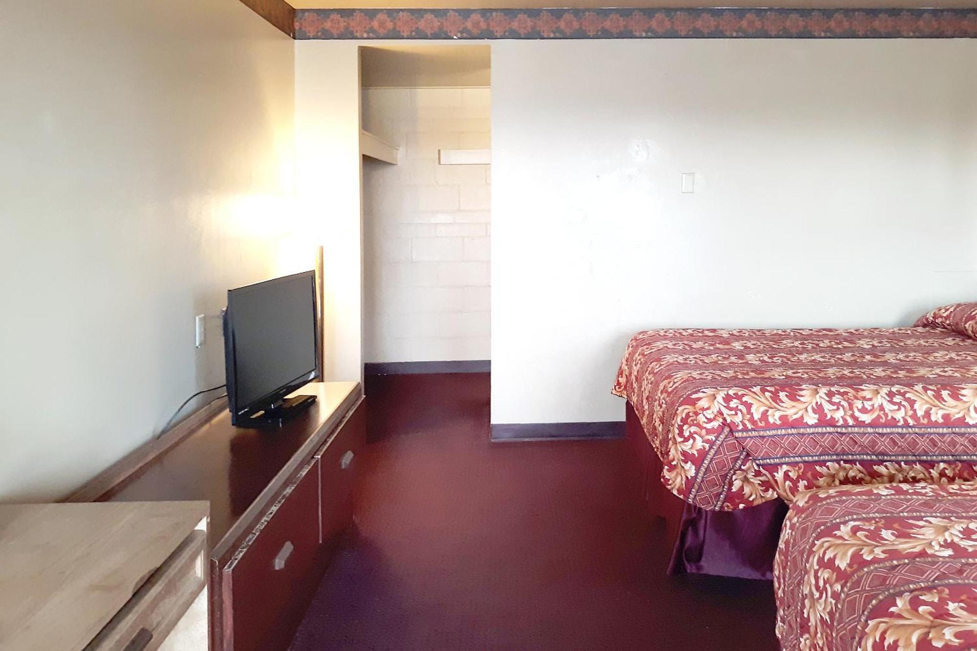 Oyo Hotel Kings At 클로비스 외부 사진